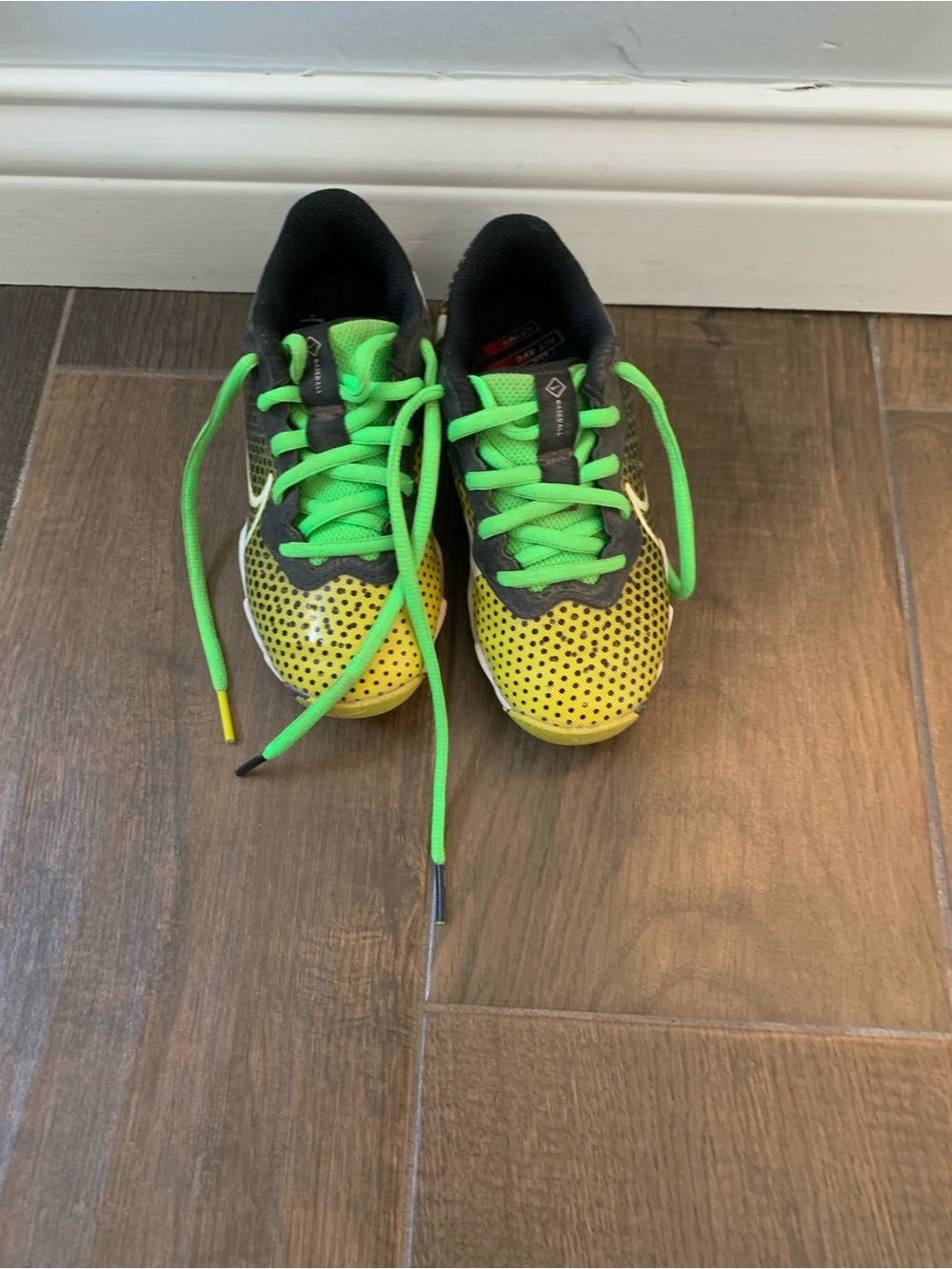 Nike Youth Baseball Softball Cleats Size 11 Kids Green, Yellow, Black